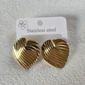 Oceanus▪️Gold Heart Stud Earrings